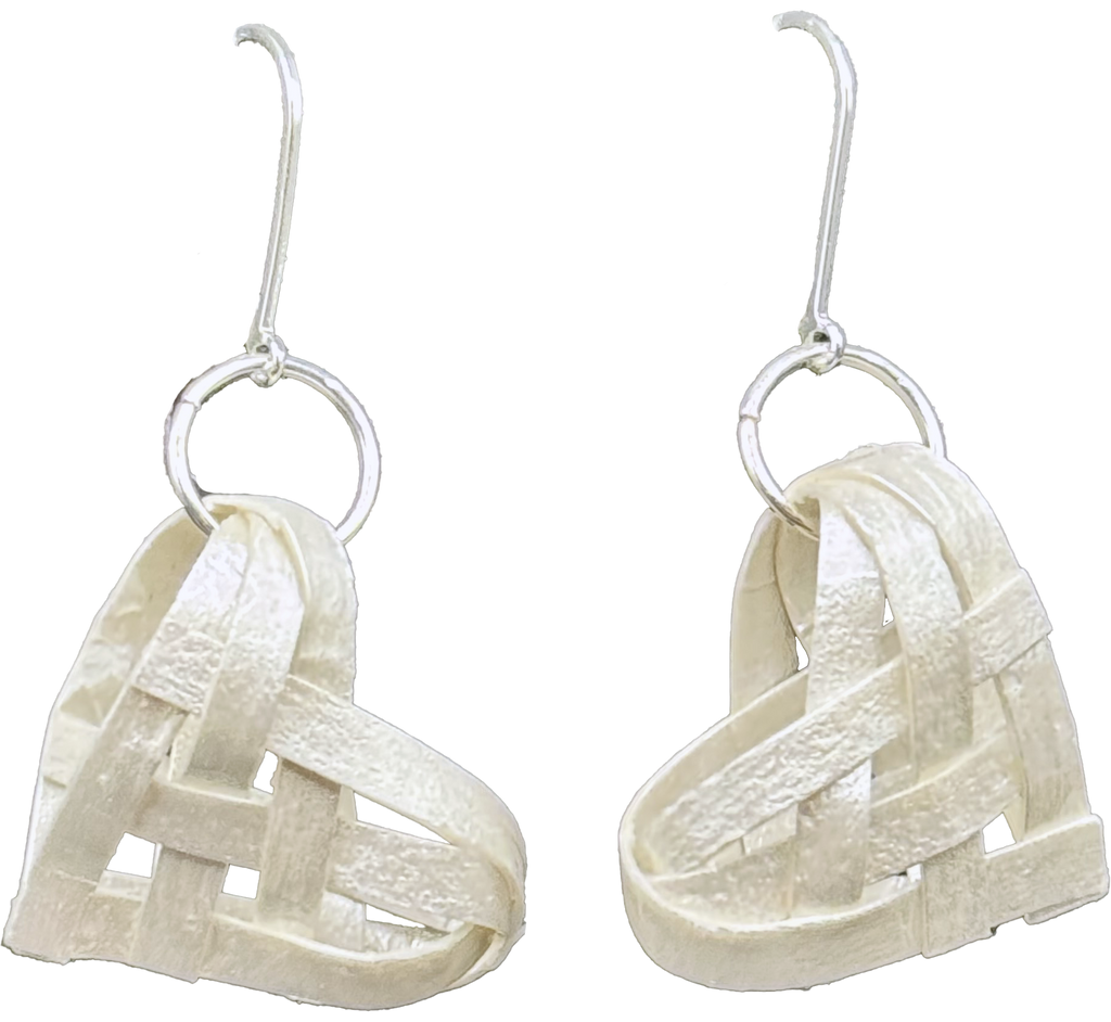 Single heARTwork Dangle Earrings